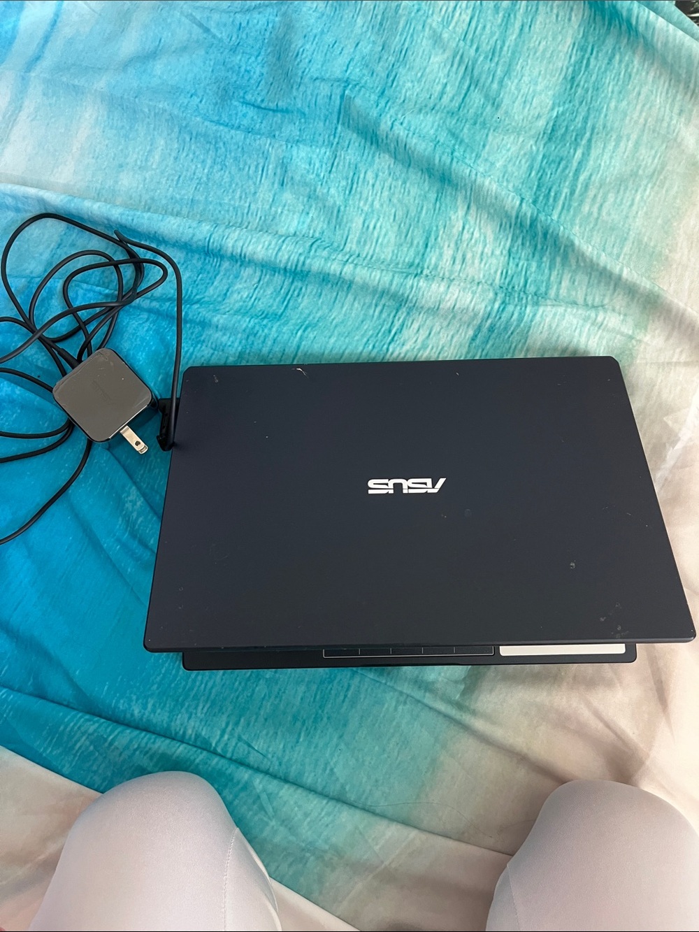 ASUS Black Laptop with Numeric Touchpad and Yellow Accent - Picture 2 of 4